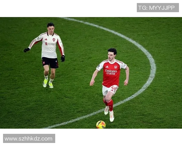 国王杯激战那不勒斯与利物浦平局绝杀瞬间引发争议判罚全场沸腾