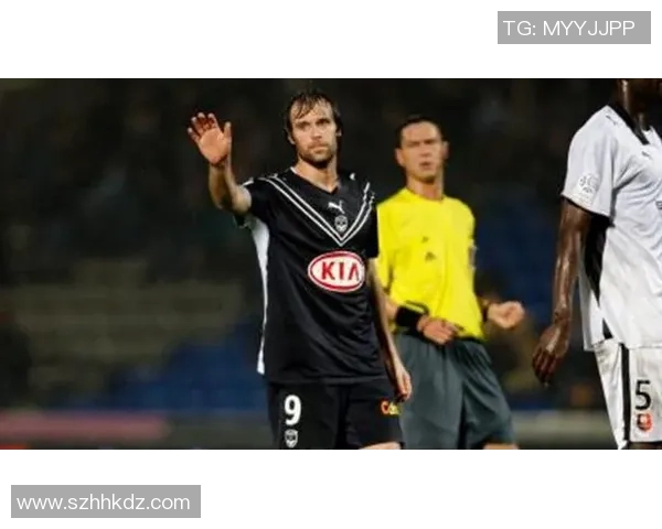 友谊赛精彩瞬间里昂小胜多特蒙德引发争议判罚热议