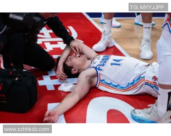 姚明左膝伤势再度加重未来职业生涯面临严峻考验与挑战