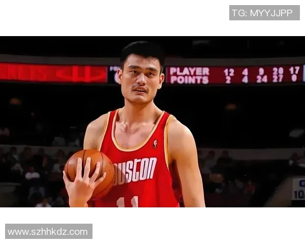 姚明首次跳球震撼全场见证中国篮球历史性时刻的辉煌瞬间