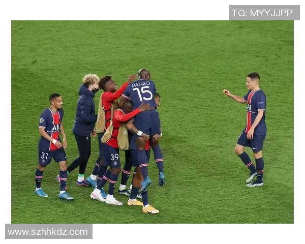 德甲激战巴黎圣日耳曼大胜曼城帽子戏法点燃全场激情与转会传闻